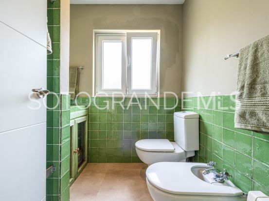 Villa de 5 dormitorios a la venta en Sotogrande Costa Central | Holmes Property Sales