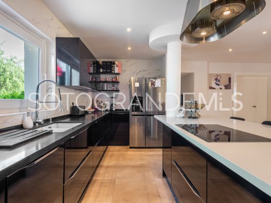 Villa de 5 dormitorios a la venta en Sotogrande Costa Central | Holmes Property Sales