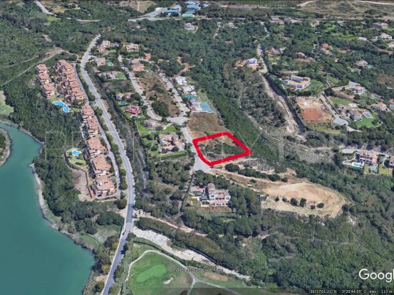 Magnificent plot very close to the Almenara Golf Course and the international School.