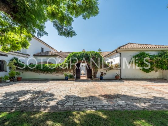 Villa de 5 dormitorios en Reyes y Reinas, Sotogrande Costa | Holmes Property Sales