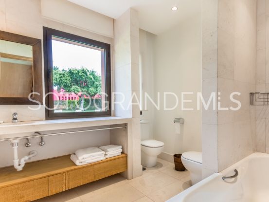 Sotogrande Costa Central, villa con 5 dormitorios en venta | Holmes Property Sales