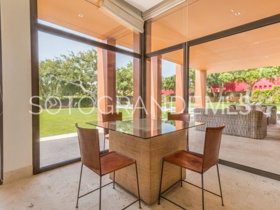 Sotogrande Costa Central, villa con 5 dormitorios en venta | Holmes Property Sales