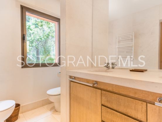 Sotogrande Costa Central, villa con 5 dormitorios en venta | Holmes Property Sales