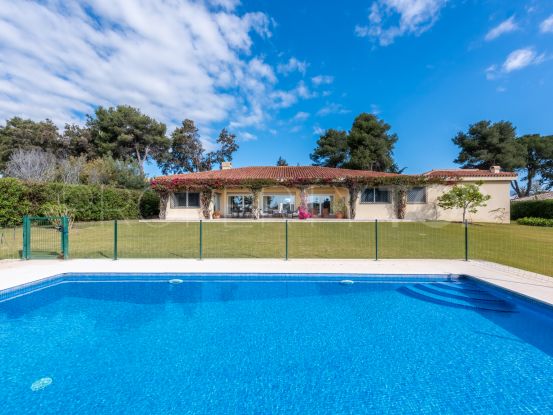 Buy Reyes y Reinas villa | Holmes Property Sales
