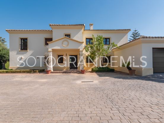 Villa for sale in Zona F with 5 bedrooms | Holmes Property Sales