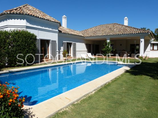 For sale villa with 4 bedrooms in Sotogrande Alto Central | Holmes Property Sales