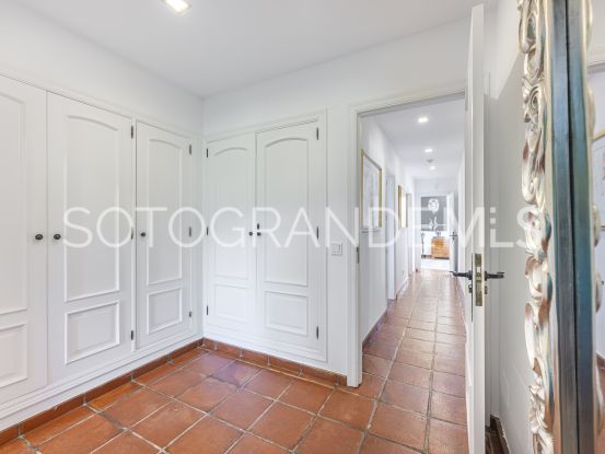 For sale villa with 6 bedrooms in Sotogrande Alto Central | Holmes Property Sales