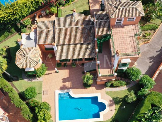Villa en Bahia de Marbella de 5 dormitorios | Benarroch Real Estate