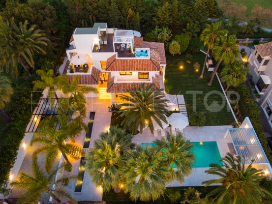 Villa en venta de 5 dormitorios en Los Naranjos | Benarroch Real Estate