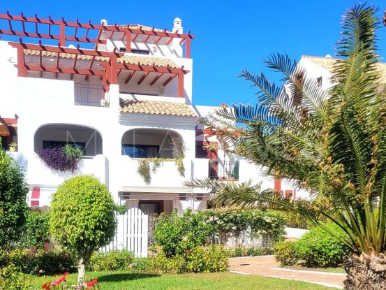Apartamento planta baja de 2 dormitorios en San Pedro Playa, San Pedro de Alcantara | Benarroch Real Estate