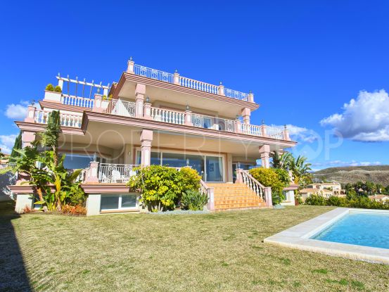 Villa a la venta con 4 dormitorios en Los Flamingos Golf | Benarroch Real Estate