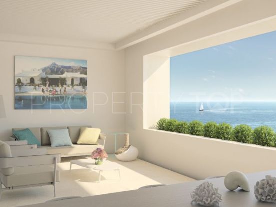 Large apartment facing the sea on the promenade of Estepona