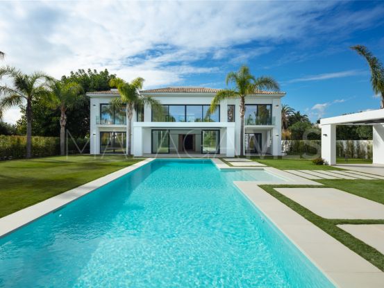 Comprar villa en Casasola, Estepona | Benarroch Real Estate