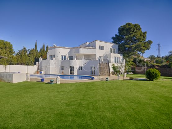 Villa with 5 bedrooms in Atalaya, Estepona | Benarroch Real Estate