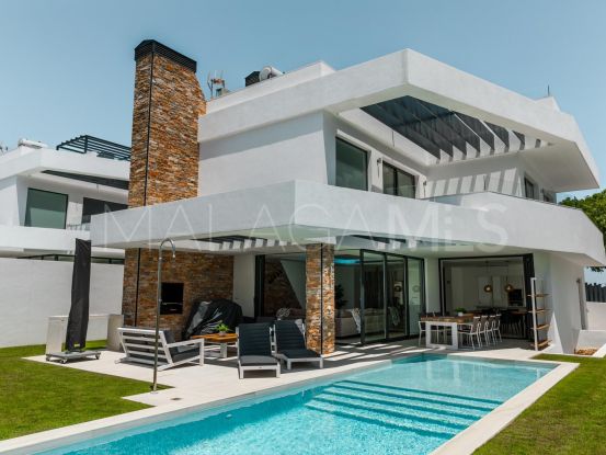 Linda Vista Baja, San Pedro de Alcantara, villa a la venta con 4 dormitorios | Nvoga Marbella Realty