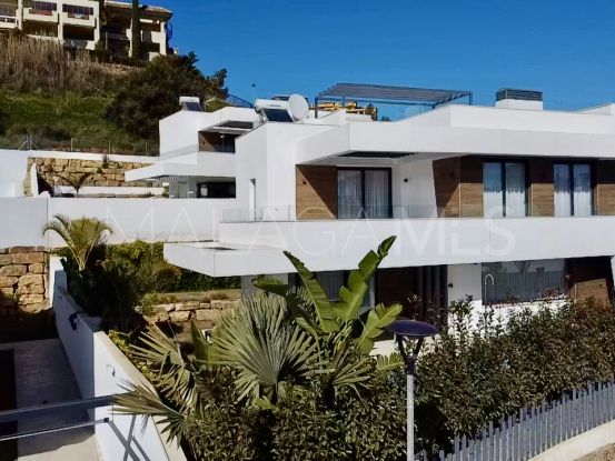 Buy Selwo villa with 4 bedrooms | Nvoga Marbella Realty