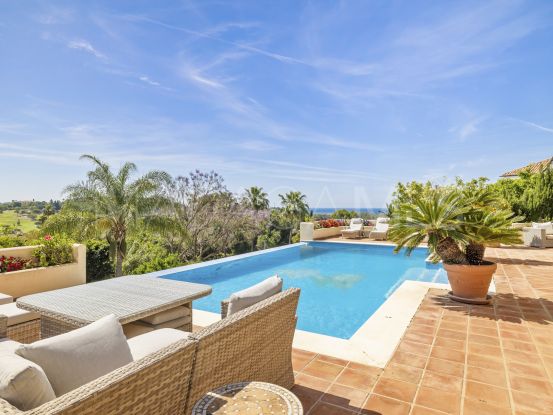 For sale semi detached villa in Altos del Paraiso | Nvoga Marbella Realty