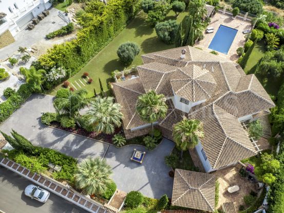 Buy semi detached villa in Vega del Colorado with 6 bedrooms | Nvoga Marbella Realty