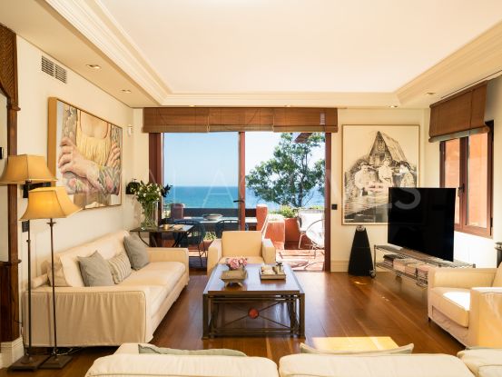 Atico duplex de 3 dormitorios en venta en Alicate Playa, Marbella Este | Nvoga Marbella Realty