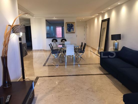 Apartamento planta baja a la venta en La Alzambra, Nueva Andalucia | Marbella Unique Properties
