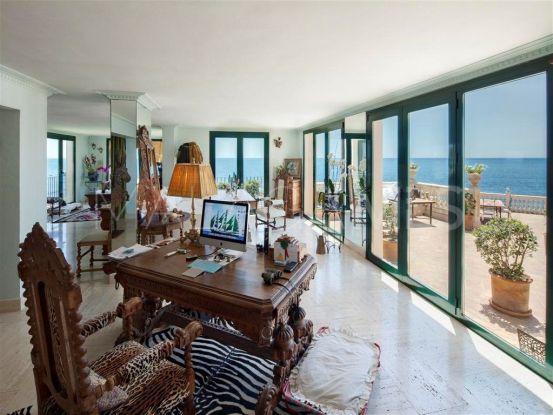 Se vende villa en Calahonda Playa, Mijas Costa | Marbella Unique Properties