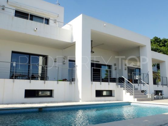 Buy villa with 5 bedrooms in Puerto del Capitan, Benahavis | Marbella Unique Properties