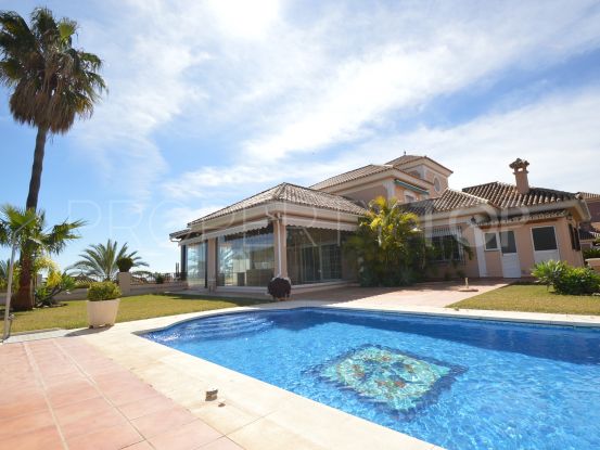 For sale villa in Las Lomas del Marbella Club with 4 bedrooms | Cosmopolitan Properties