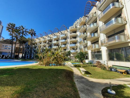 Apartamento planta baja a la venta de 4 dormitorios en Bajondillo, Torremolinos | Cosmopolitan Properties