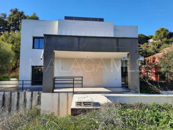 Elviria 4 bedrooms chalet for sale | Cosmopolitan Properties