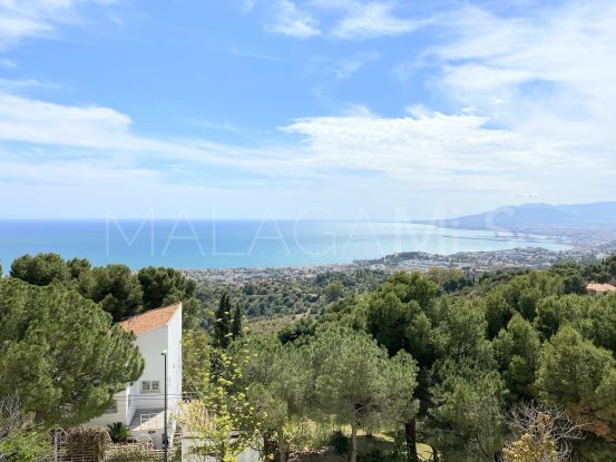 Buy Pinares de San Antón house | Cosmopolitan Properties