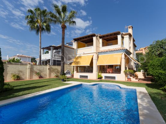 Villa for sale in Marbella Centro with 4 bedrooms | Cosmopolitan Properties
