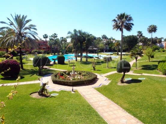 Apartment with 3 bedrooms for sale in Alhambra del Golf | Cosmopolitan Properties