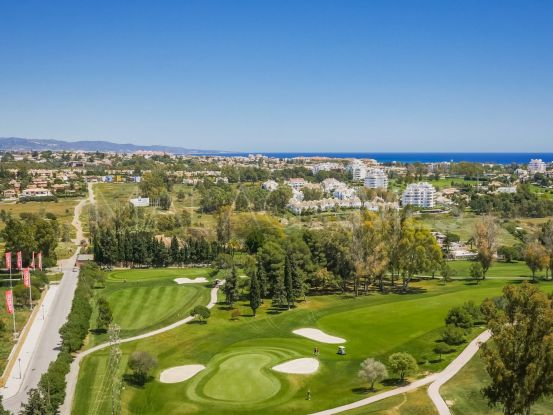 Villa for sale in La Alqueria, Benahavis | Cosmopolitan Properties