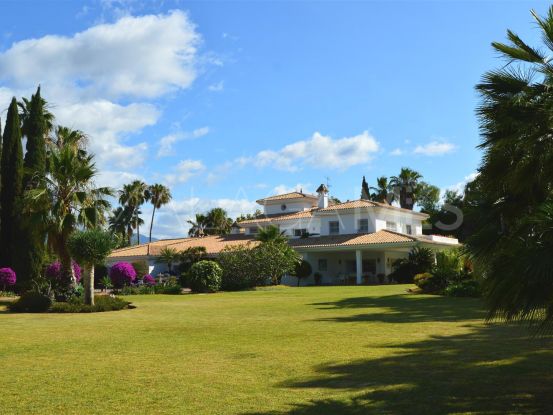 Villa con 8 dormitorios en Guadalmina Baja, San Pedro de Alcantara | Cosmopolitan Properties