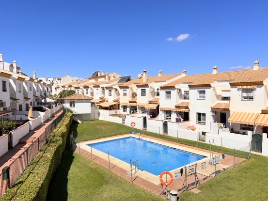 For sale town house in Alhaurin de la Torre with 3 bedrooms | Cosmopolitan Properties
