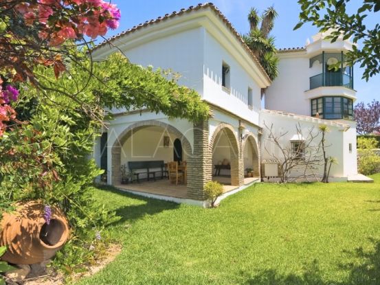 For sale villa in Benalmadena Costa with 5 bedrooms | Cosmopolitan Properties