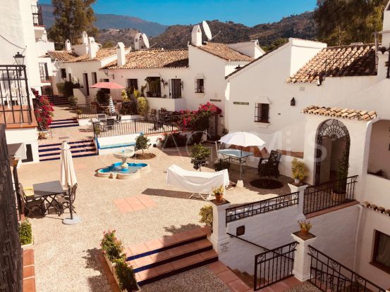 Se vende apartamento planta baja en Benahavis Centro con 1 dormitorio | Cosmopolitan Properties
