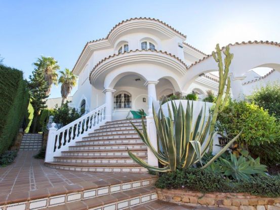 Villa for sale in Torrequebrada with 4 bedrooms | Cosmopolitan Properties