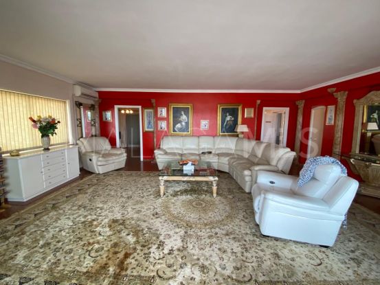 4 bedrooms Torreblanca villa | Cosmopolitan Properties