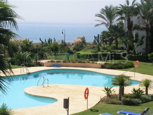 Apartamento en venta de 3 dormitorios en Costalita, Estepona | Inmobiliaria Luz