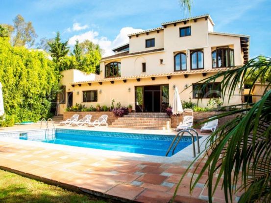 PERFECT LOCATION 5 MINUTES FROM PUERTO BANUS MARBELLA AND GOLF COURSE