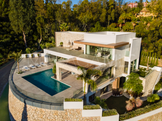 Se vende villa en El Herrojo, Benahavis | Terra Realty