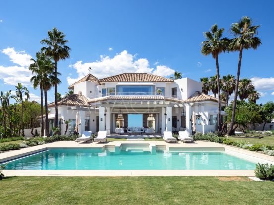 Villa in Monte Halcones with 7 bedrooms | Terra Realty