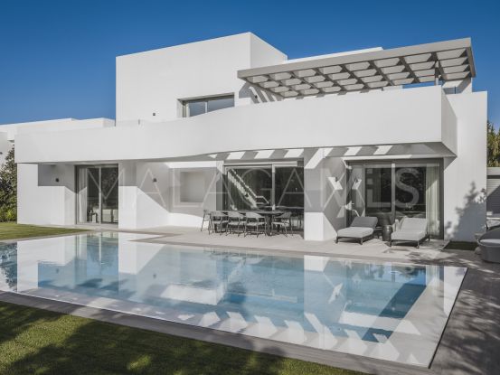 Villa for sale in Marbella with 5 bedrooms | Amrein Fischer