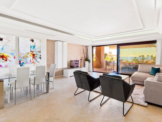 Se vende apartamento con 3 dormitorios en Los Granados del Mar, Estepona | Amrein Fischer