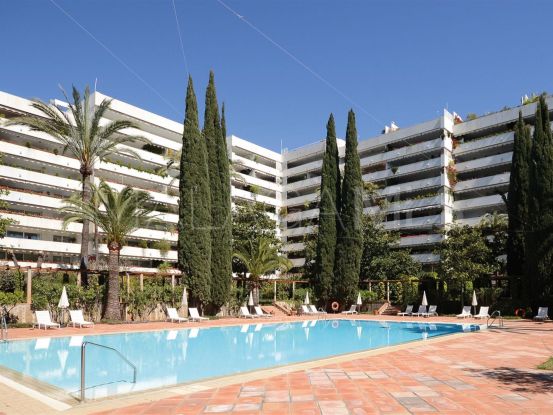 Apartment in Don Gonzalo, Marbella | Escanda Properties