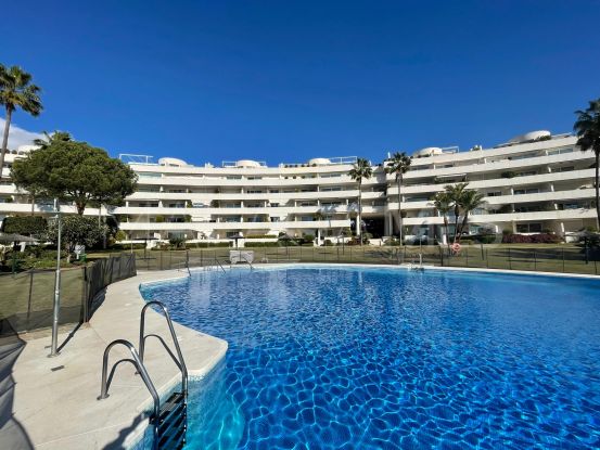 Apartamento con 4 dormitorios en Los Granados Playa, Estepona | Escanda Properties