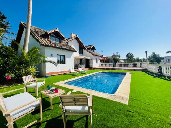 Estepona Playa, villa con 5 dormitorios | Escanda Properties