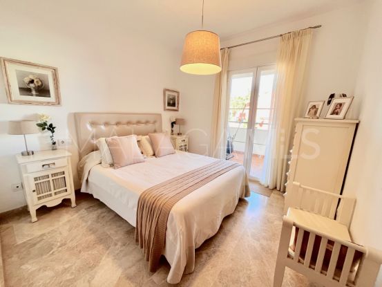 Comprar apartamento con 4 dormitorios en Estepona Puerto | Future Homes