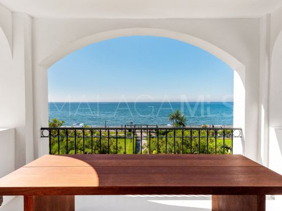 Se vende apartamento de 3 dormitorios en Hacienda Beach, Estepona | Future Homes